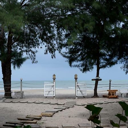 Baan Kratom Tong By The Sea Villa Cha-Am Exterior foto