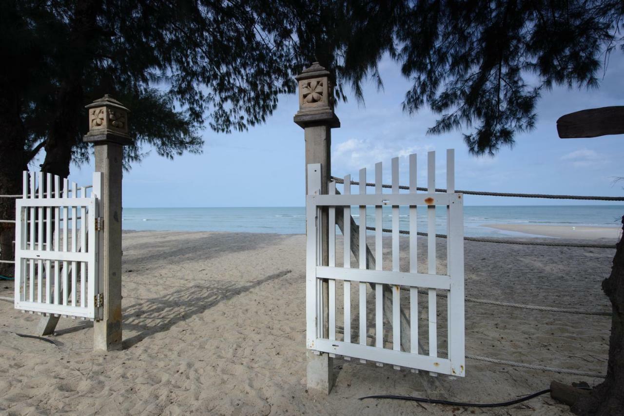 Baan Kratom Tong By The Sea Villa Cha-Am Exterior foto