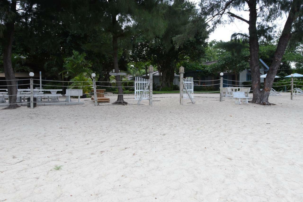 Baan Kratom Tong By The Sea Villa Cha-Am Exterior foto