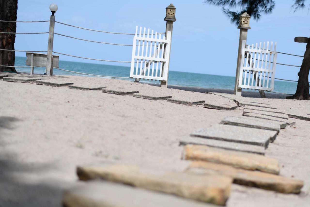Baan Kratom Tong By The Sea Villa Cha-Am Exterior foto