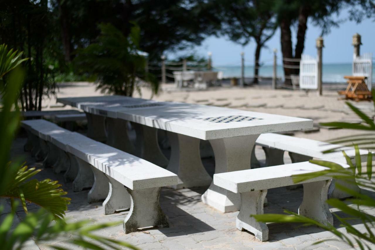 Baan Kratom Tong By The Sea Villa Cha-Am Exterior foto